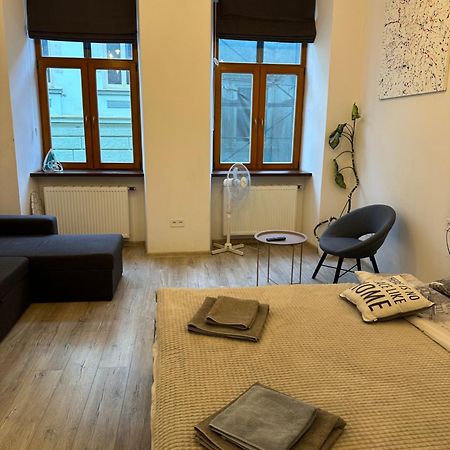 Apartment Vip Virmenska Street 리비프 외부 사진
