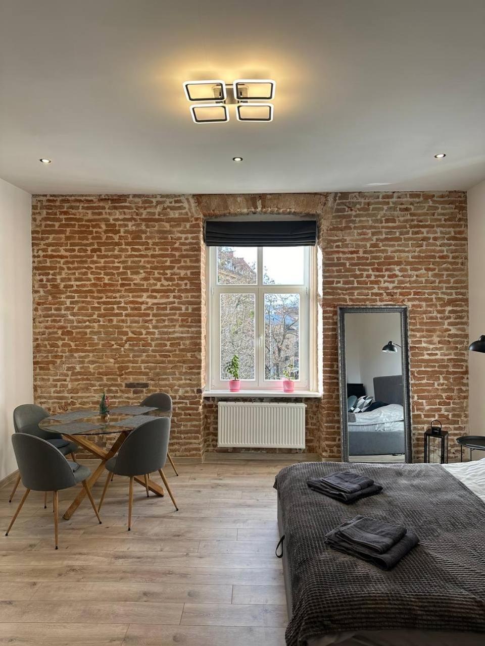 Apartment Vip Virmenska Street 리비프 외부 사진